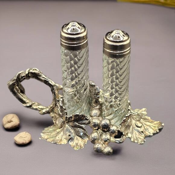 Vintage Arthur Court Silver Grape Salt & Pepper Set with Handle - Dining Decor - Picture 1 of 6